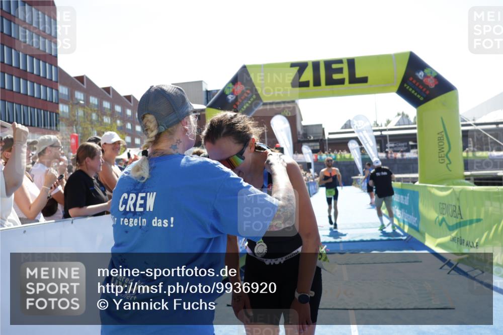 09.08.2026 - GEWOBA Citytriathlon Bremen Yannick Fuchs http://msf.ph/oto/9936920 09.08.2026 15:11:11 Ziel 345, 371 meine-sportfotos.de