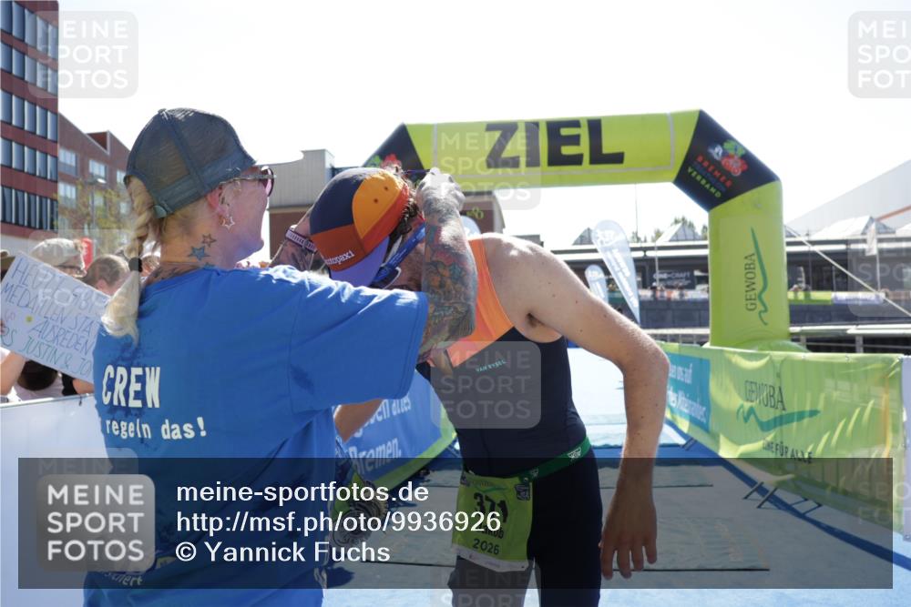 09.08.2026 - GEWOBA Citytriathlon Bremen Yannick Fuchs http://msf.ph/oto/9936926 09.08.2026 15:11:15 Ziel 371 meine-sportfotos.de