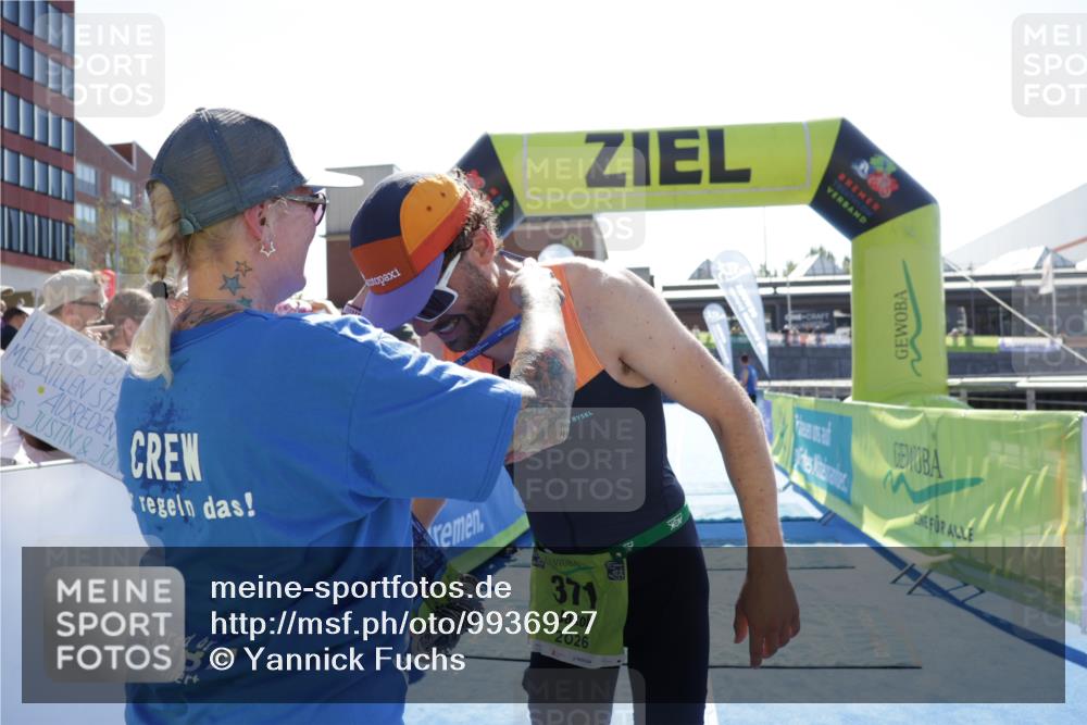 09.08.2026 - GEWOBA Citytriathlon Bremen Yannick Fuchs http://msf.ph/oto/9936927 09.08.2026 15:11:15 Ziel 371 meine-sportfotos.de