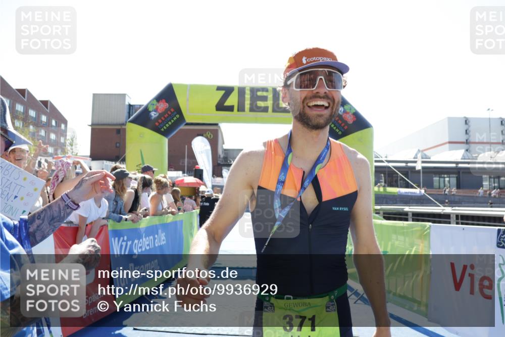 09.08.2026 - GEWOBA Citytriathlon Bremen Yannick Fuchs http://msf.ph/oto/9936929 09.08.2026 15:11:16 Ziel 371 meine-sportfotos.de