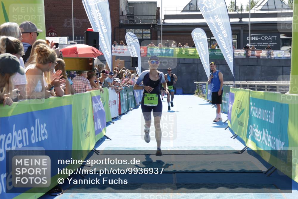 09.08.2026 - GEWOBA Citytriathlon Bremen Yannick Fuchs http://msf.ph/oto/9936937 09.08.2026 15:11:26 Ziel 118, 531 meine-sportfotos.de