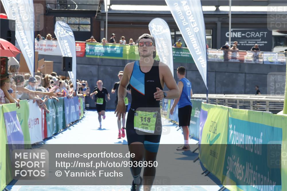 09.08.2026 - GEWOBA Citytriathlon Bremen Yannick Fuchs http://msf.ph/oto/9936950 09.08.2026 15:11:30 Ziel 118, 217, 218, 531 meine-sportfotos.de