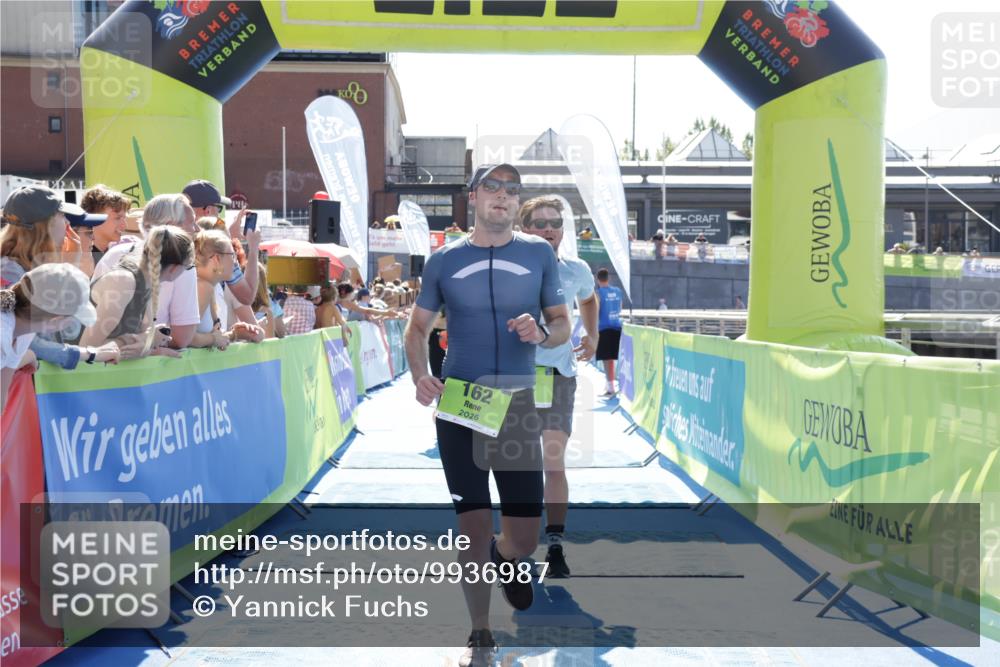 09.08.2026 - GEWOBA Citytriathlon Bremen Yannick Fuchs http://msf.ph/oto/9936987 09.08.2026 15:11:50 Ziel 38, 79, 162, 404, 943 meine-sportfotos.de