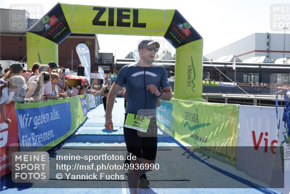 09.08.2026 - GEWOBA Citytriathlon Bremen Yannick Fuchs http://msf.ph/oto/9936990 09.08.2026 15:11:50 Ziel 38, 79, 162, 404, 943 meine-sportfotos.de