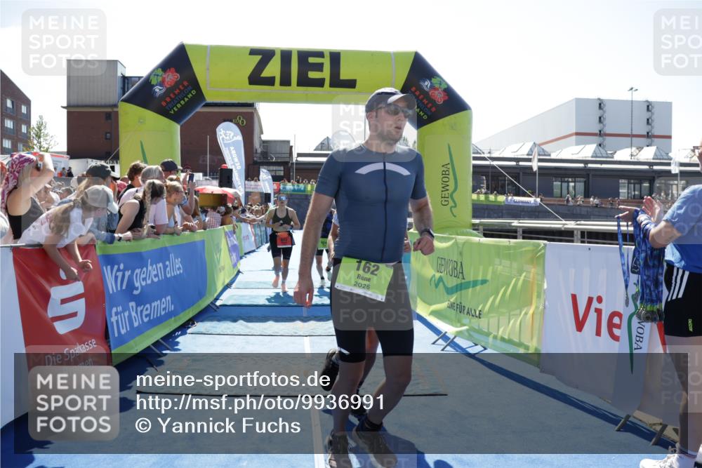 09.08.2026 - GEWOBA Citytriathlon Bremen Yannick Fuchs http://msf.ph/oto/9936991 09.08.2026 15:11:51 Ziel 38, 79, 162, 404, 943 meine-sportfotos.de