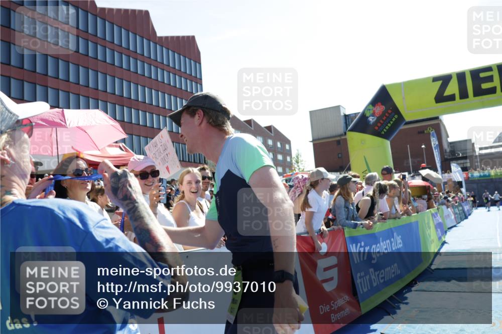 09.08.2026 - GEWOBA Citytriathlon Bremen Yannick Fuchs http://msf.ph/oto/9937010 09.08.2026 15:11:57 Ziel 79 meine-sportfotos.de