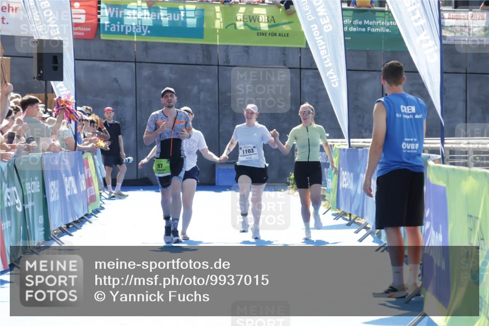 09.08.2026 - GEWOBA Citytriathlon Bremen Yannick Fuchs http://msf.ph/oto/9937015 09.08.2026 15:12:00 Ziel 97, 1103 meine-sportfotos.de