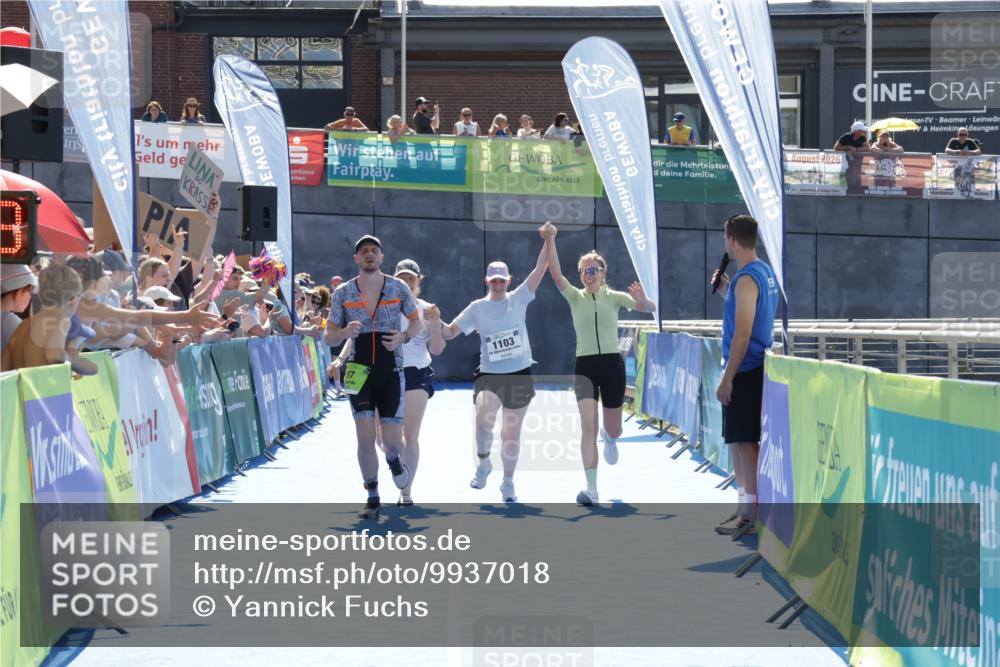 09.08.2026 - GEWOBA Citytriathlon Bremen Yannick Fuchs http://msf.ph/oto/9937018 09.08.2026 15:12:02 Ziel 97, 1103 meine-sportfotos.de