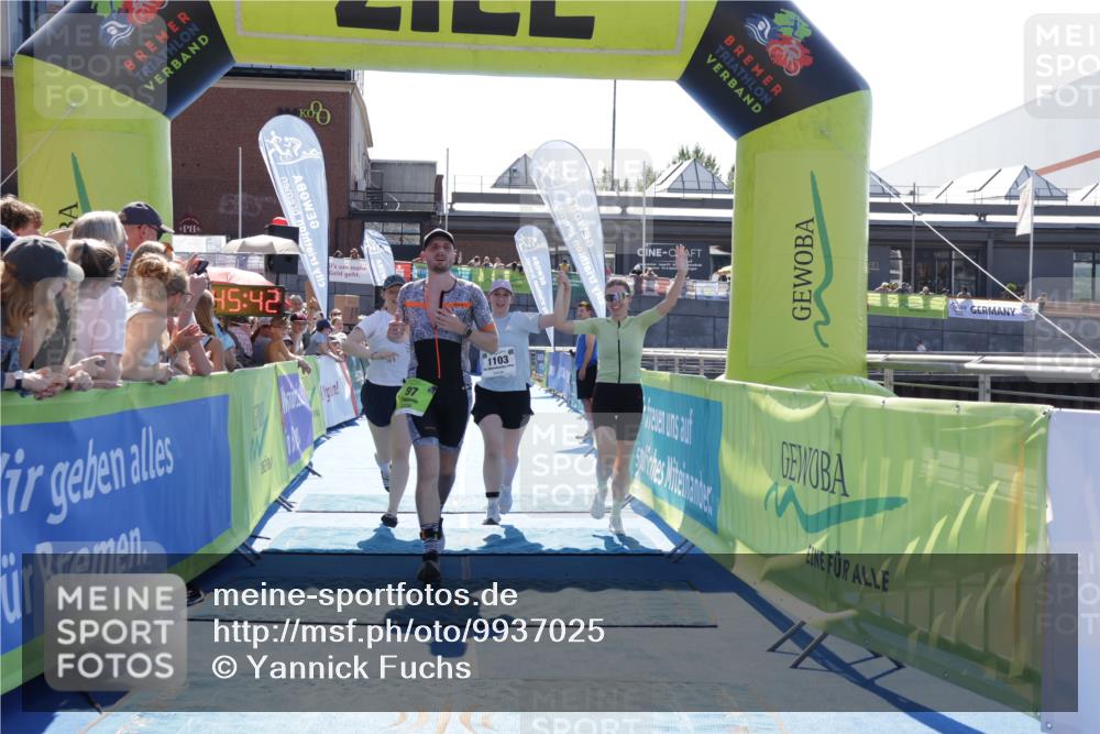 09.08.2026 - GEWOBA Citytriathlon Bremen Yannick Fuchs http://msf.ph/oto/9937025 09.08.2026 15:12:05 Ziel 97, 1103 meine-sportfotos.de