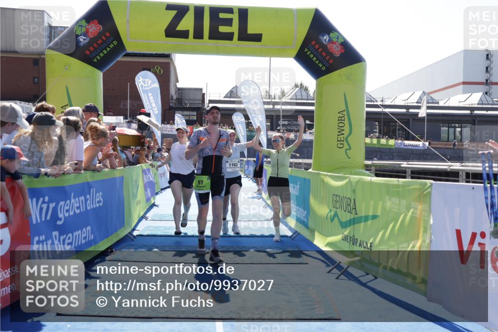 09.08.2026 - GEWOBA Citytriathlon Bremen Yannick Fuchs http://msf.ph/oto/9937027 09.08.2026 15:12:06 Ziel 97, 1103 meine-sportfotos.de