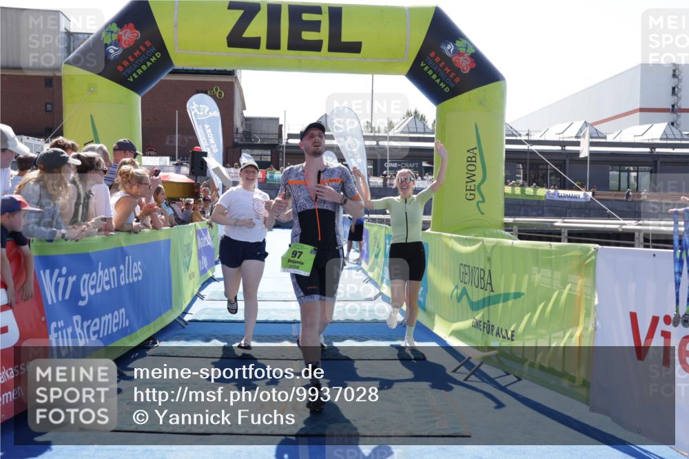 09.08.2026 - GEWOBA Citytriathlon Bremen Yannick Fuchs http://msf.ph/oto/9937028 09.08.2026 15:12:06 Ziel 97, 1103 meine-sportfotos.de
