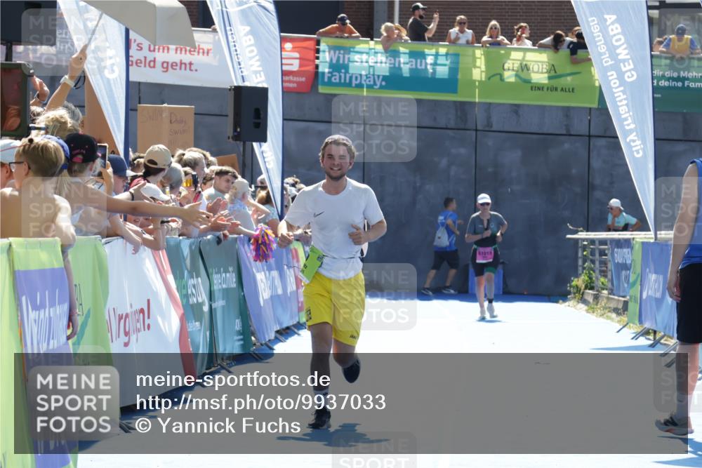 09.08.2026 - GEWOBA Citytriathlon Bremen Yannick Fuchs http://msf.ph/oto/9937033 09.08.2026 15:12:20 Ziel 9 meine-sportfotos.de