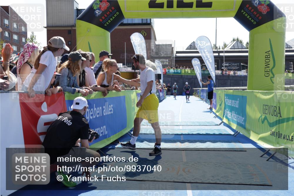 09.08.2026 - GEWOBA Citytriathlon Bremen Yannick Fuchs http://msf.ph/oto/9937040 09.08.2026 15:12:26 Ziel 9 meine-sportfotos.de