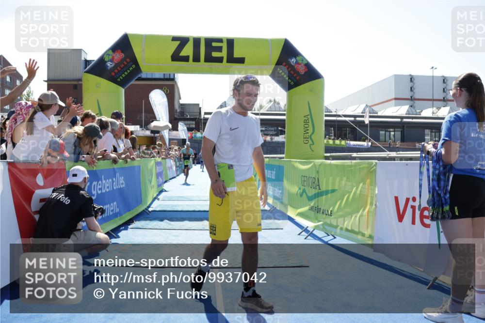 09.08.2026 - GEWOBA Citytriathlon Bremen Yannick Fuchs http://msf.ph/oto/9937042 09.08.2026 15:12:31 Ziel 455, 1019, 1019 meine-sportfotos.de