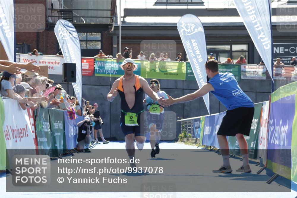 09.08.2026 - GEWOBA Citytriathlon Bremen Yannick Fuchs http://msf.ph/oto/9937078 09.08.2026 15:13:08 Ziel 92, 270 meine-sportfotos.de