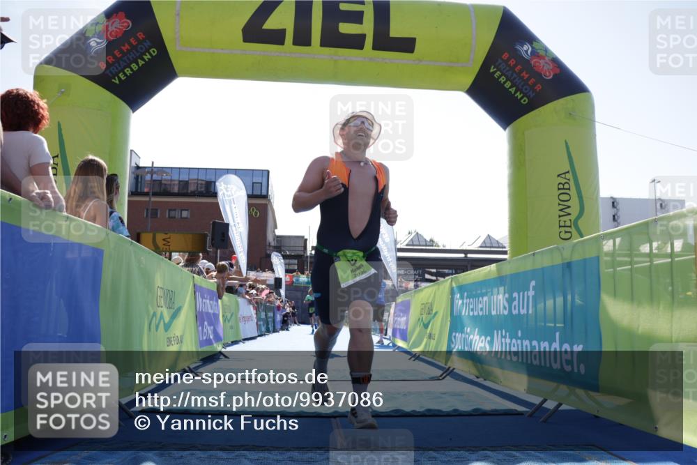 09.08.2026 - GEWOBA Citytriathlon Bremen Yannick Fuchs http://msf.ph/oto/9937086 09.08.2026 15:13:11 Ziel 92, 270, 403 meine-sportfotos.de
