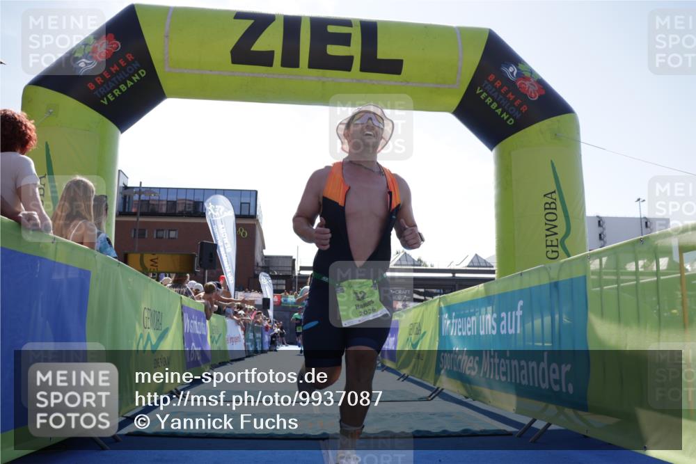 09.08.2026 - GEWOBA Citytriathlon Bremen Yannick Fuchs http://msf.ph/oto/9937087 09.08.2026 15:13:11 Ziel 92, 270, 403 meine-sportfotos.de