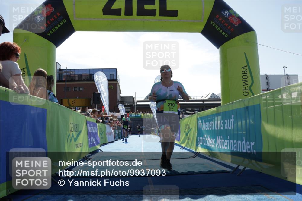 09.08.2026 - GEWOBA Citytriathlon Bremen Yannick Fuchs http://msf.ph/oto/9937093 09.08.2026 15:13:13 Ziel 92, 270, 403 meine-sportfotos.de