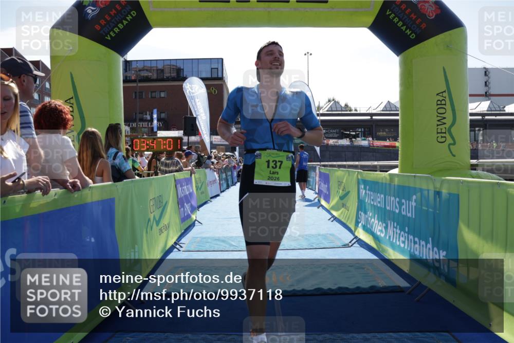 09.08.2026 - GEWOBA Citytriathlon Bremen Yannick Fuchs http://msf.ph/oto/9937118 09.08.2026 15:13:24 Ziel 67, 137, 470 meine-sportfotos.de