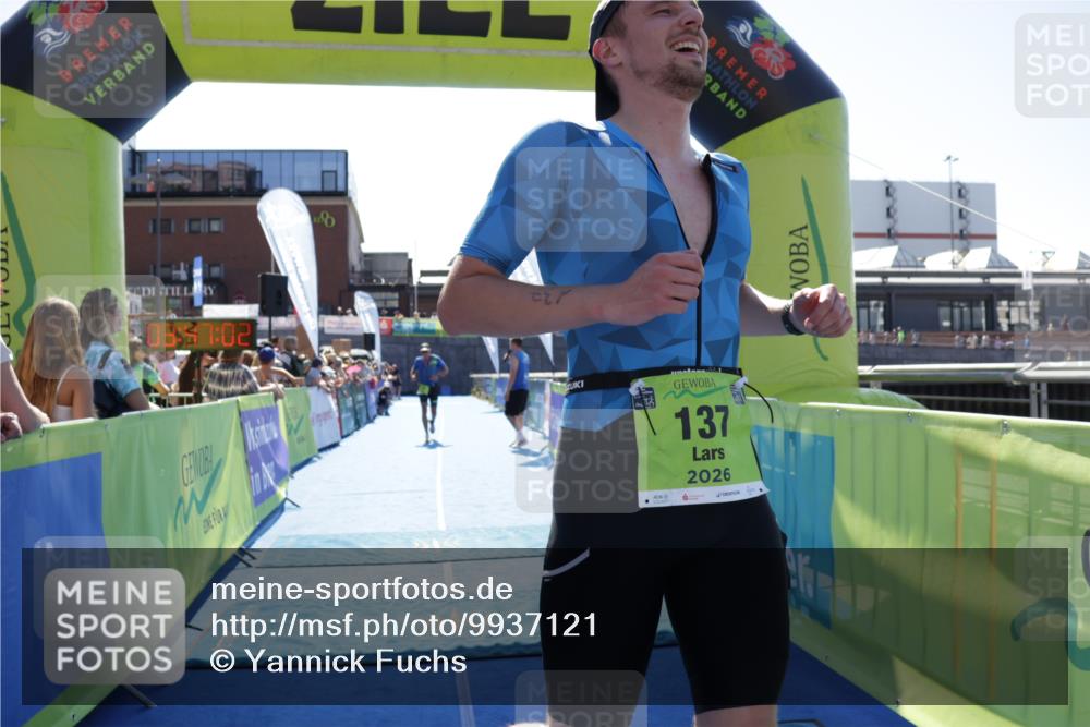 09.08.2026 - GEWOBA Citytriathlon Bremen Yannick Fuchs http://msf.ph/oto/9937121 09.08.2026 15:13:25 Ziel 67, 137, 470 meine-sportfotos.de