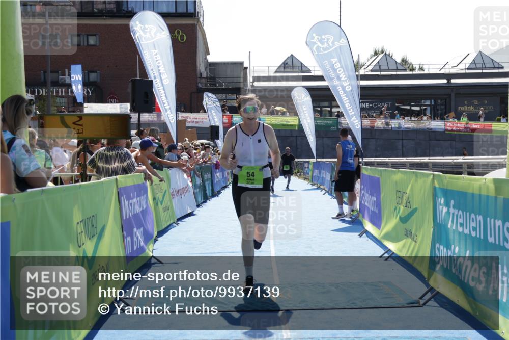09.08.2026 - GEWOBA Citytriathlon Bremen Yannick Fuchs http://msf.ph/oto/9937139 09.08.2026 15:13:43 Ziel 54, 86, 362, 450 meine-sportfotos.de