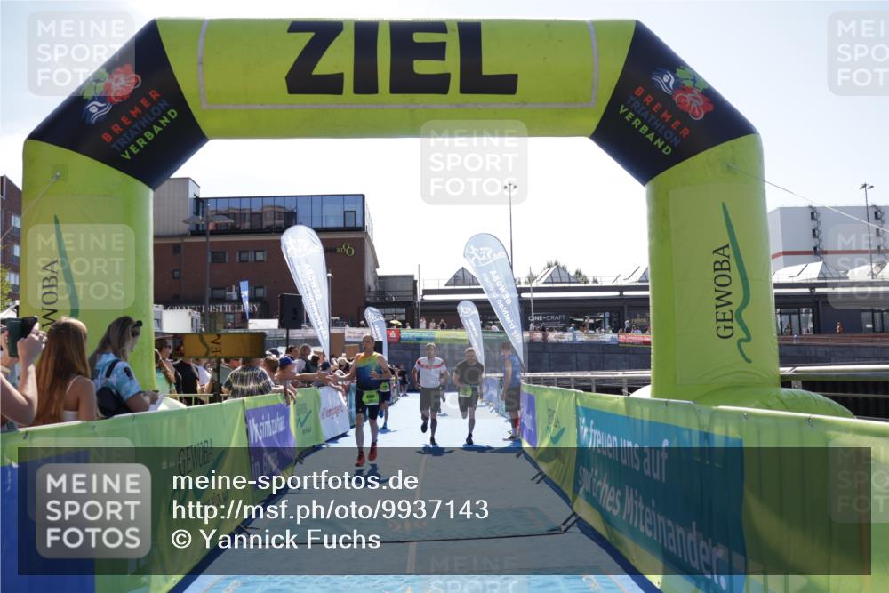 09.08.2026 - GEWOBA Citytriathlon Bremen Yannick Fuchs http://msf.ph/oto/9937143 09.08.2026 15:13:45 Ziel 54, 86, 180, 349, 362, 450 meine-sportfotos.de