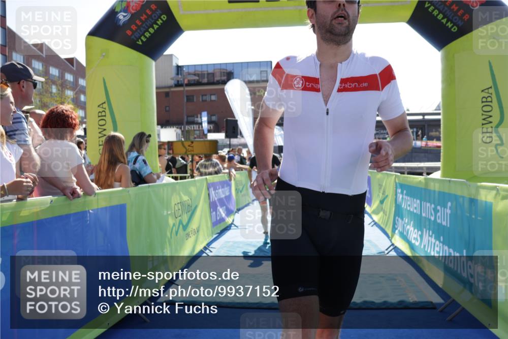 09.08.2026 - GEWOBA Citytriathlon Bremen Yannick Fuchs http://msf.ph/oto/9937152 09.08.2026 15:13:49 Ziel 86, 180, 278, 321, 349, 362, 450 meine-sportfotos.de