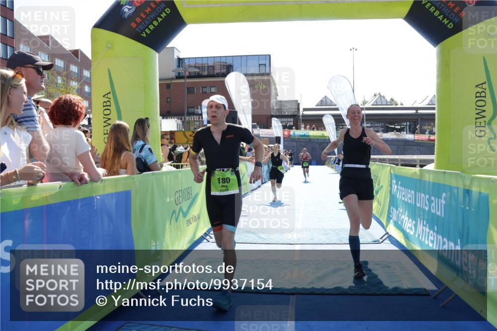 09.08.2026 - GEWOBA Citytriathlon Bremen Yannick Fuchs http://msf.ph/oto/9937154 09.08.2026 15:13:50 Ziel 86, 180, 278, 321, 349, 362, 450 meine-sportfotos.de