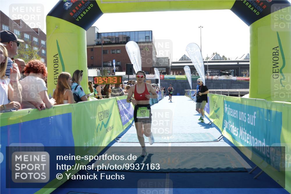 09.08.2026 - GEWOBA Citytriathlon Bremen Yannick Fuchs http://msf.ph/oto/9937163 09.08.2026 15:13:54 Ziel 77, 180, 278, 321, 349 meine-sportfotos.de