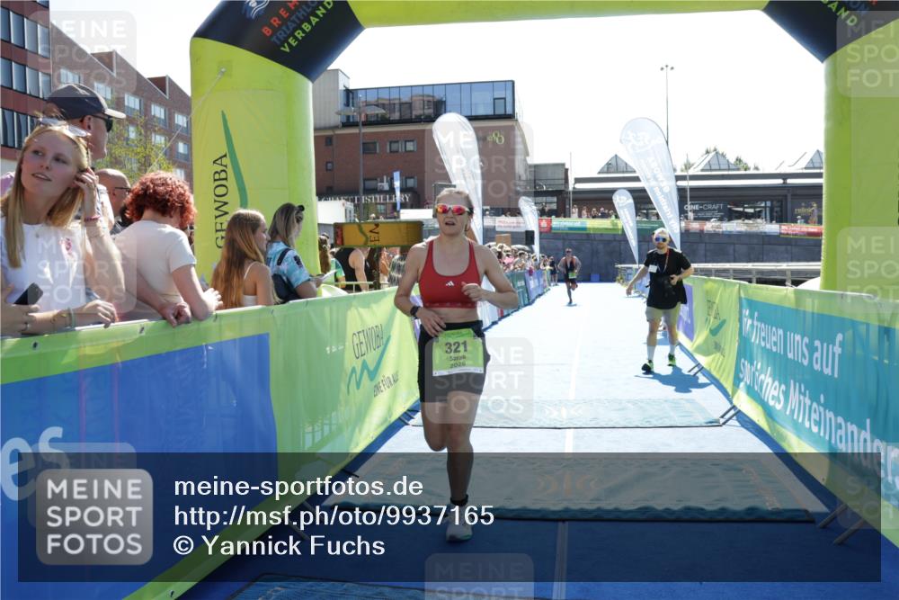 09.08.2026 - GEWOBA Citytriathlon Bremen Yannick Fuchs http://msf.ph/oto/9937165 09.08.2026 15:13:54 Ziel 77, 180, 278, 321, 349 meine-sportfotos.de