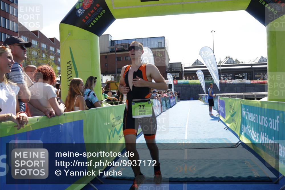 09.08.2026 - GEWOBA Citytriathlon Bremen Yannick Fuchs http://msf.ph/oto/9937172 09.08.2026 15:13:59 Ziel 77, 321 meine-sportfotos.de