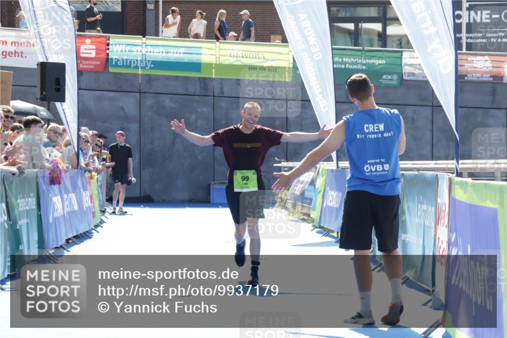 09.08.2026 - GEWOBA Citytriathlon Bremen Yannick Fuchs http://msf.ph/oto/9937179 09.08.2026 15:14:11 Ziel 99 meine-sportfotos.de