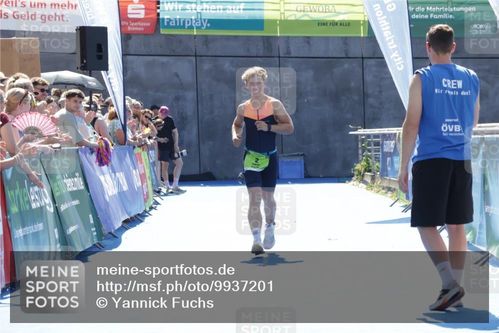 09.08.2026 - GEWOBA Citytriathlon Bremen Yannick Fuchs http://msf.ph/oto/9937201 09.08.2026 15:14:23 Ziel 2 meine-sportfotos.de
