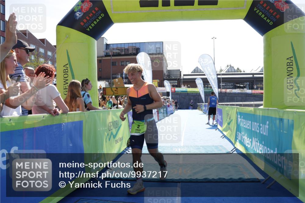 09.08.2026 - GEWOBA Citytriathlon Bremen Yannick Fuchs http://msf.ph/oto/9937217 09.08.2026 15:14:29 Ziel 2 meine-sportfotos.de