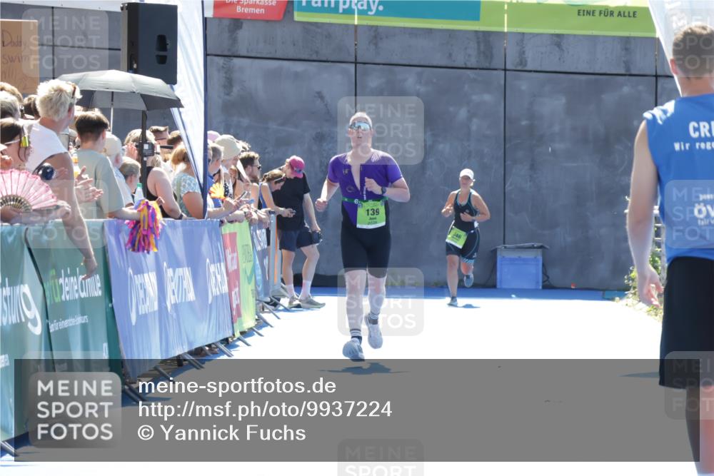 09.08.2026 - GEWOBA Citytriathlon Bremen Yannick Fuchs http://msf.ph/oto/9937224 09.08.2026 15:14:35 Ziel  meine-sportfotos.de