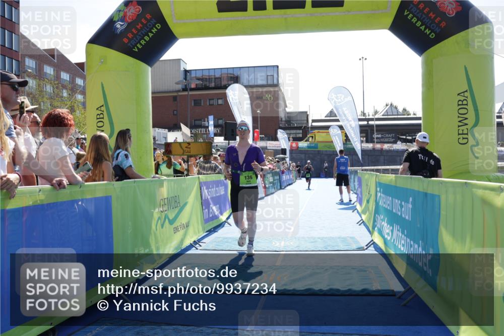 09.08.2026 - GEWOBA Citytriathlon Bremen Yannick Fuchs http://msf.ph/oto/9937234 09.08.2026 15:14:43 Ziel 139, 346 meine-sportfotos.de