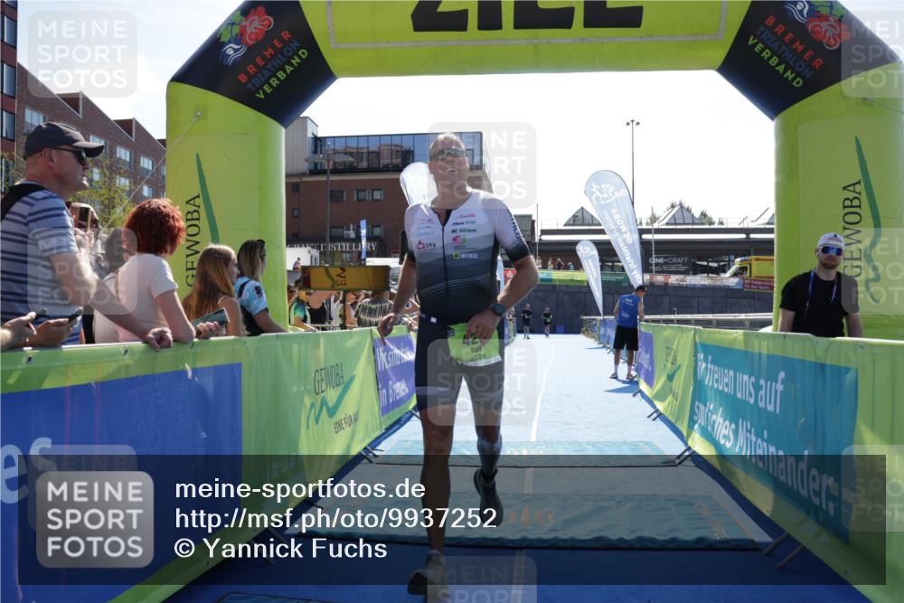 09.08.2026 - GEWOBA Citytriathlon Bremen Yannick Fuchs http://msf.ph/oto/9937252 09.08.2026 15:14:56 Ziel 429 meine-sportfotos.de