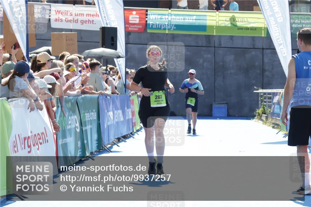 09.08.2026 - GEWOBA Citytriathlon Bremen Yannick Fuchs http://msf.ph/oto/9937257 09.08.2026 15:15:04 Ziel 263 meine-sportfotos.de