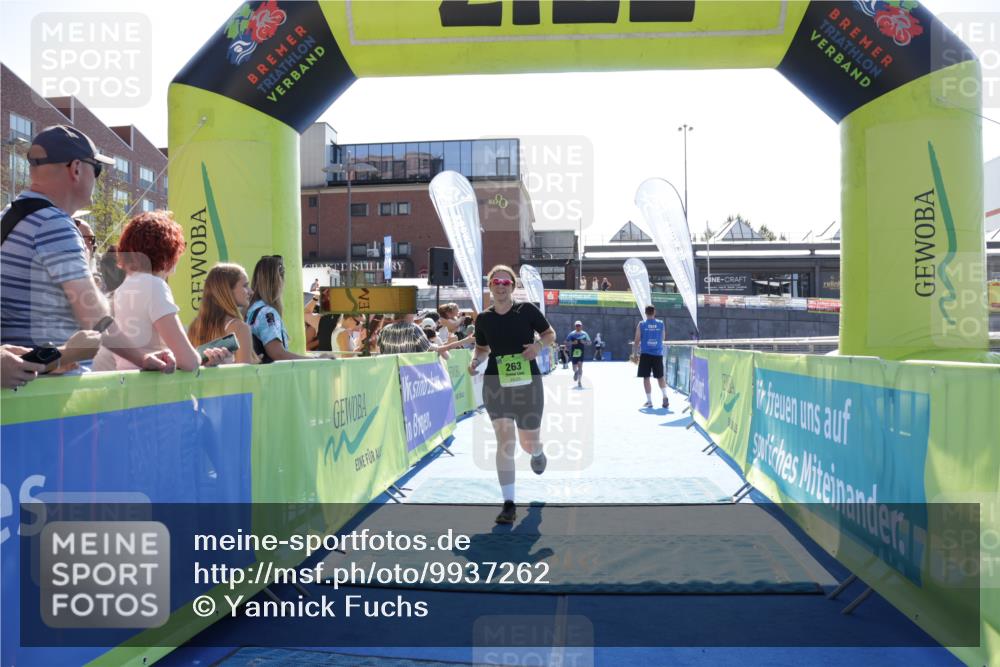 09.08.2026 - GEWOBA Citytriathlon Bremen Yannick Fuchs http://msf.ph/oto/9937262 09.08.2026 15:15:07 Ziel 24, 263 meine-sportfotos.de