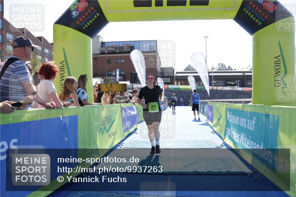 09.08.2026 - GEWOBA Citytriathlon Bremen Yannick Fuchs http://msf.ph/oto/9937263 09.08.2026 15:15:07 Ziel 24, 263 meine-sportfotos.de