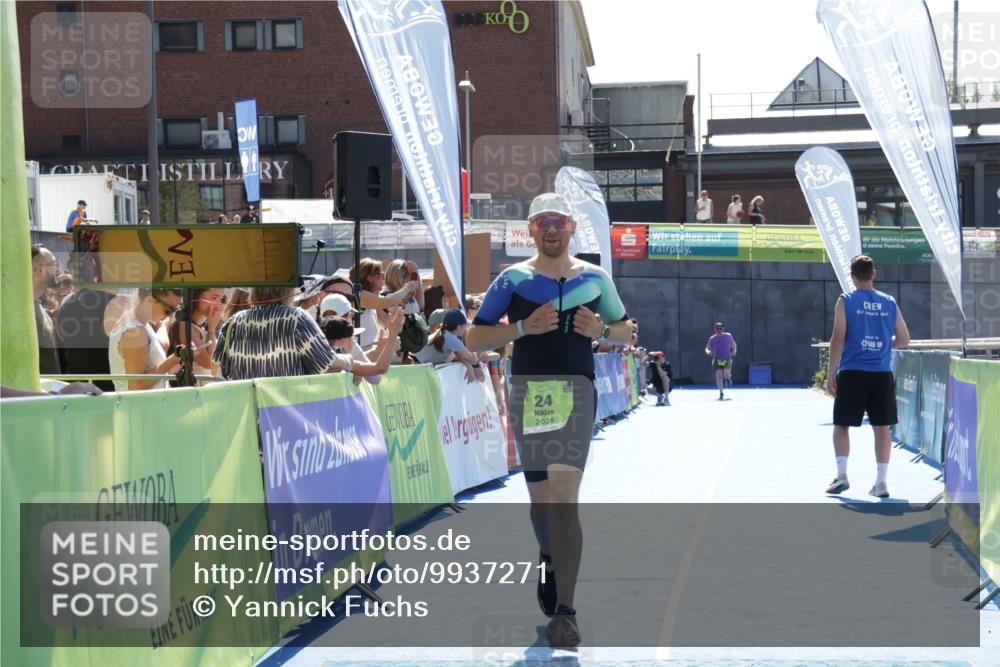 09.08.2026 - GEWOBA Citytriathlon Bremen Yannick Fuchs http://msf.ph/oto/9937271 09.08.2026 15:15:11 Ziel 24, 263 meine-sportfotos.de