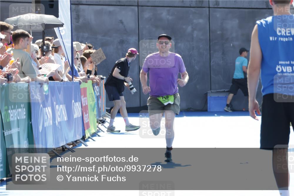09.08.2026 - GEWOBA Citytriathlon Bremen Yannick Fuchs http://msf.ph/oto/9937278 09.08.2026 15:15:16 Ziel 24 meine-sportfotos.de