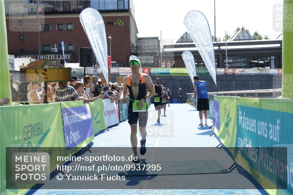 09.08.2026 - GEWOBA Citytriathlon Bremen Yannick Fuchs http://msf.ph/oto/9937295 09.08.2026 15:15:30 Ziel 154, 337, 378 meine-sportfotos.de
