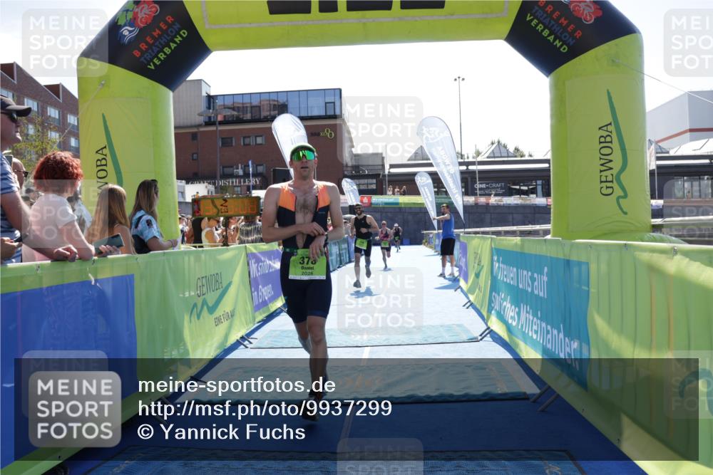 09.08.2026 - GEWOBA Citytriathlon Bremen Yannick Fuchs http://msf.ph/oto/9937299 09.08.2026 15:15:31 Ziel 154, 337, 378 meine-sportfotos.de