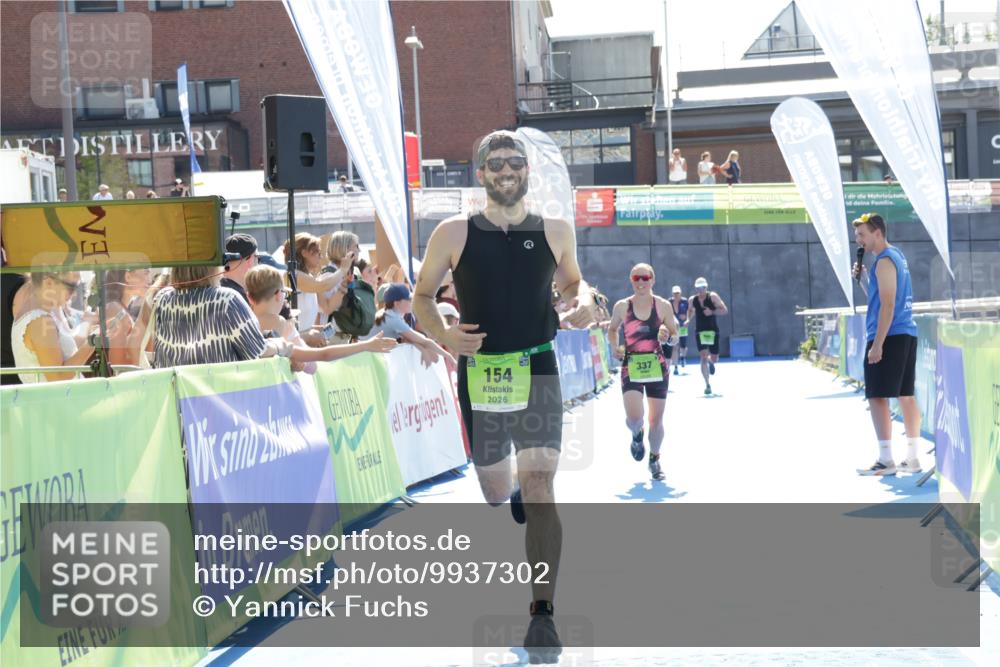 09.08.2026 - GEWOBA Citytriathlon Bremen Yannick Fuchs http://msf.ph/oto/9937302 09.08.2026 15:15:32 Ziel 154, 337, 378 meine-sportfotos.de