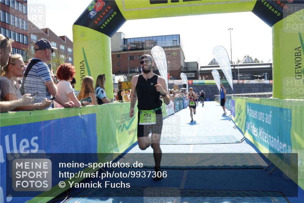 09.08.2026 - GEWOBA Citytriathlon Bremen Yannick Fuchs http://msf.ph/oto/9937306 09.08.2026 15:15:33 Ziel 154, 337, 378, 466 meine-sportfotos.de