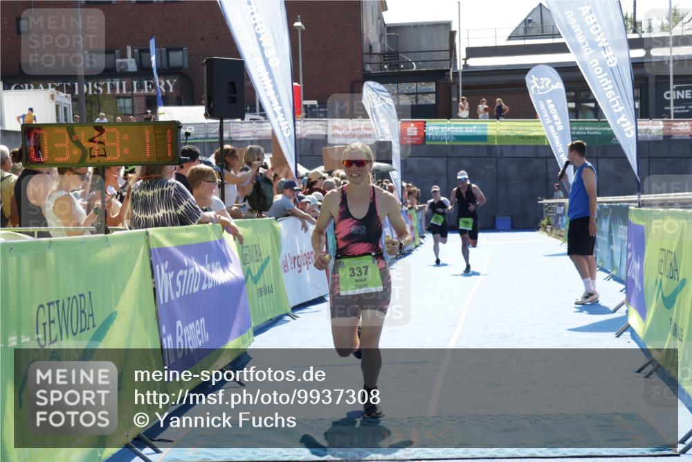 09.08.2026 - GEWOBA Citytriathlon Bremen Yannick Fuchs http://msf.ph/oto/9937308 09.08.2026 15:15:34 Ziel 154, 337, 378, 466 meine-sportfotos.de
