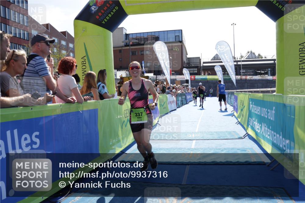 09.08.2026 - GEWOBA Citytriathlon Bremen Yannick Fuchs http://msf.ph/oto/9937316 09.08.2026 15:15:35 Ziel 154, 257, 337, 378, 466 meine-sportfotos.de