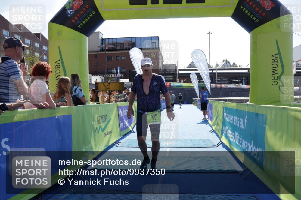 09.08.2026 - GEWOBA Citytriathlon Bremen Yannick Fuchs http://msf.ph/oto/9937350 09.08.2026 15:15:45 Ziel 257, 359 meine-sportfotos.de