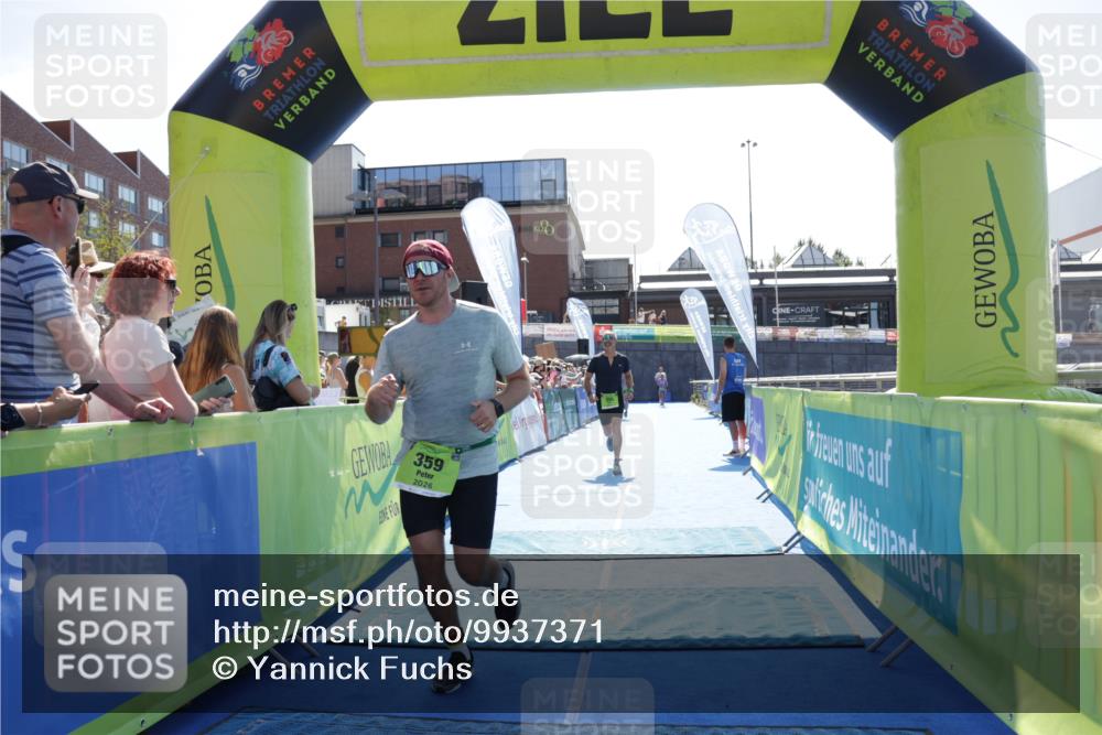09.08.2026 - GEWOBA Citytriathlon Bremen Yannick Fuchs http://msf.ph/oto/9937371 09.08.2026 15:15:51 Ziel 359, 395 meine-sportfotos.de